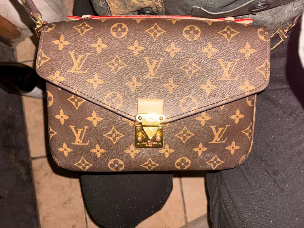 Handtas louis vitton, Handtassen en Accessoires, Tassen | Schoudertassen, Overige merken, Bruin, Ophalen of Verzenden, Zo goed als nieuw