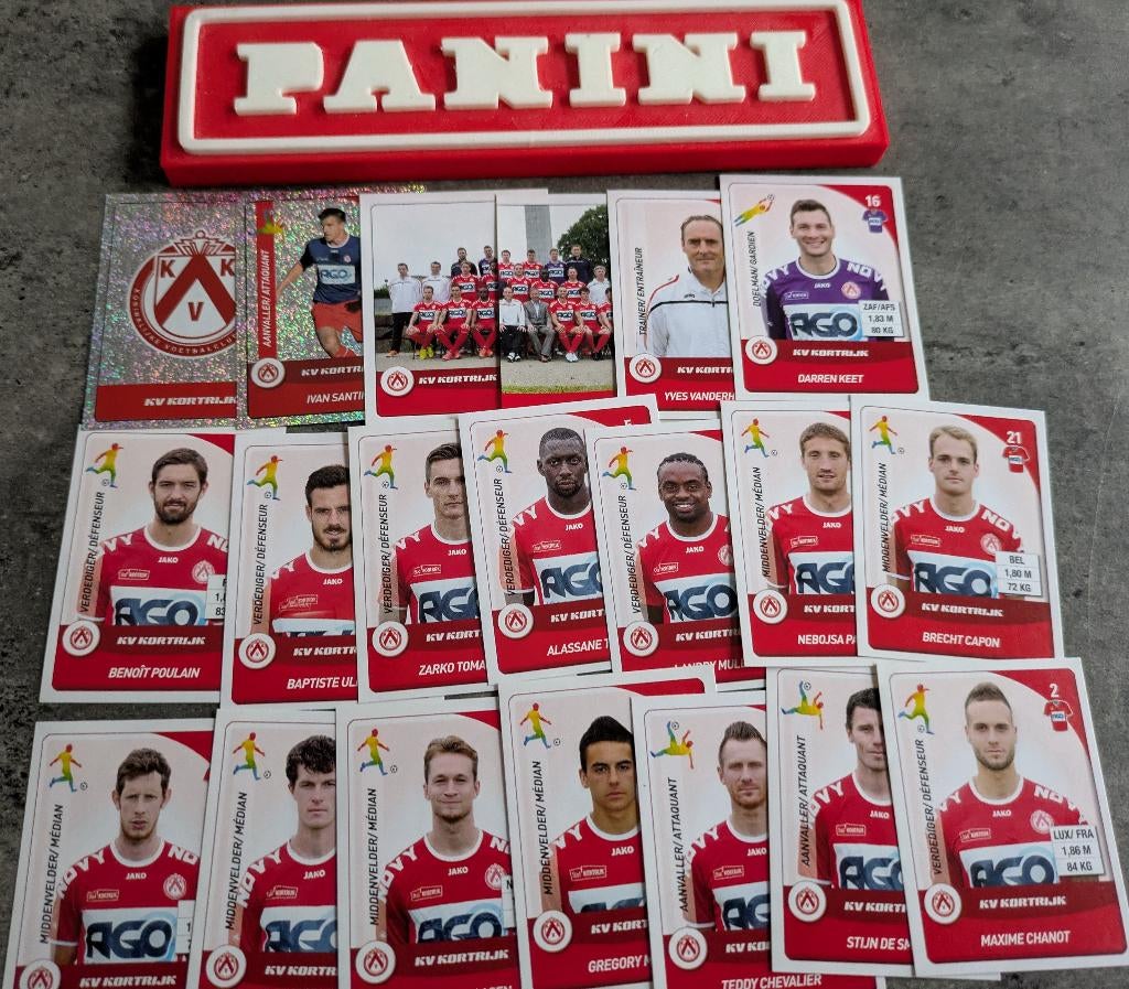 Panini FOOTBALL 2015 20 STICKERS KVK KORTRIJK VOETBAL, Hobby en Vrije tijd, Stickers en Plaatjes, Nieuw, Ophalen of Verzenden