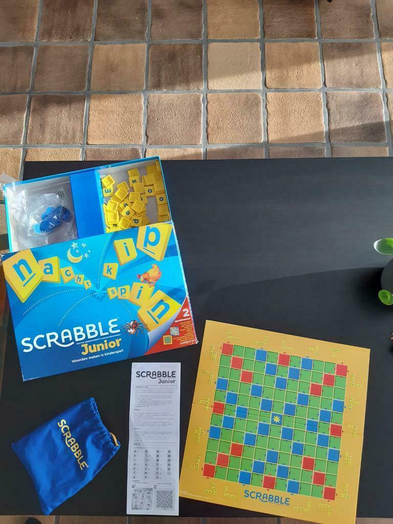 Scrabble Junior, Ophalen of Verzenden, Zo goed als nieuw
