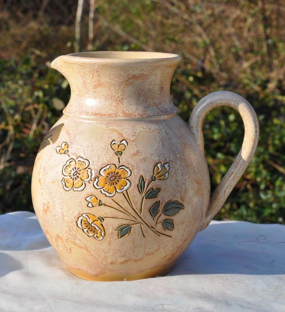pichet en grès losson decor fleur jaune, Antiquités & Art, Antiquités | Céramique & Poterie, Enlèvement ou Envoi