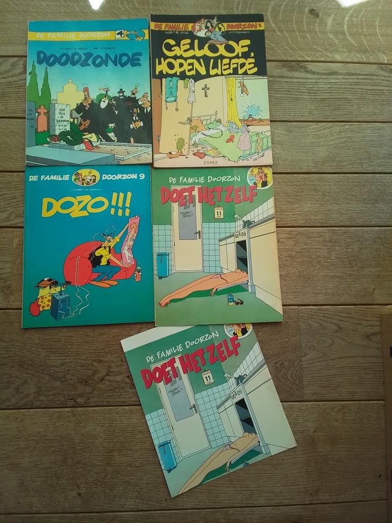 De familie  Doorzon nrs 2, 4 , 9 en 11 sc, Ophalen of Verzenden, Gelezen