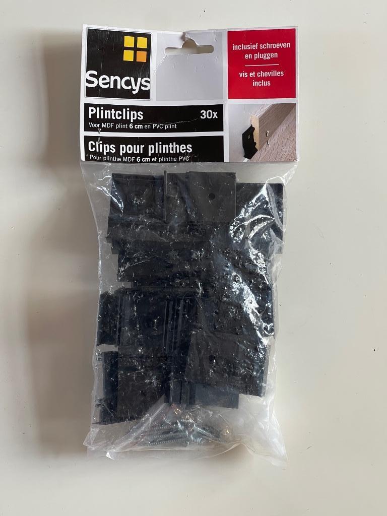 Clips pour Plinthes MDF et PVC - Sencys - 30x - Neuf, Enlèvement ou Envoi, Neuf, MDF, Plinthes