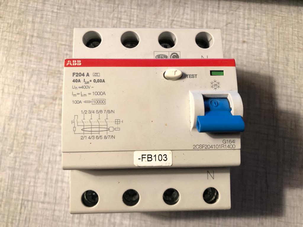 ABB Aardlekschakelaar F204 AC-40/0,03, Ophalen of Verzenden, Gebruikt, Overige typen