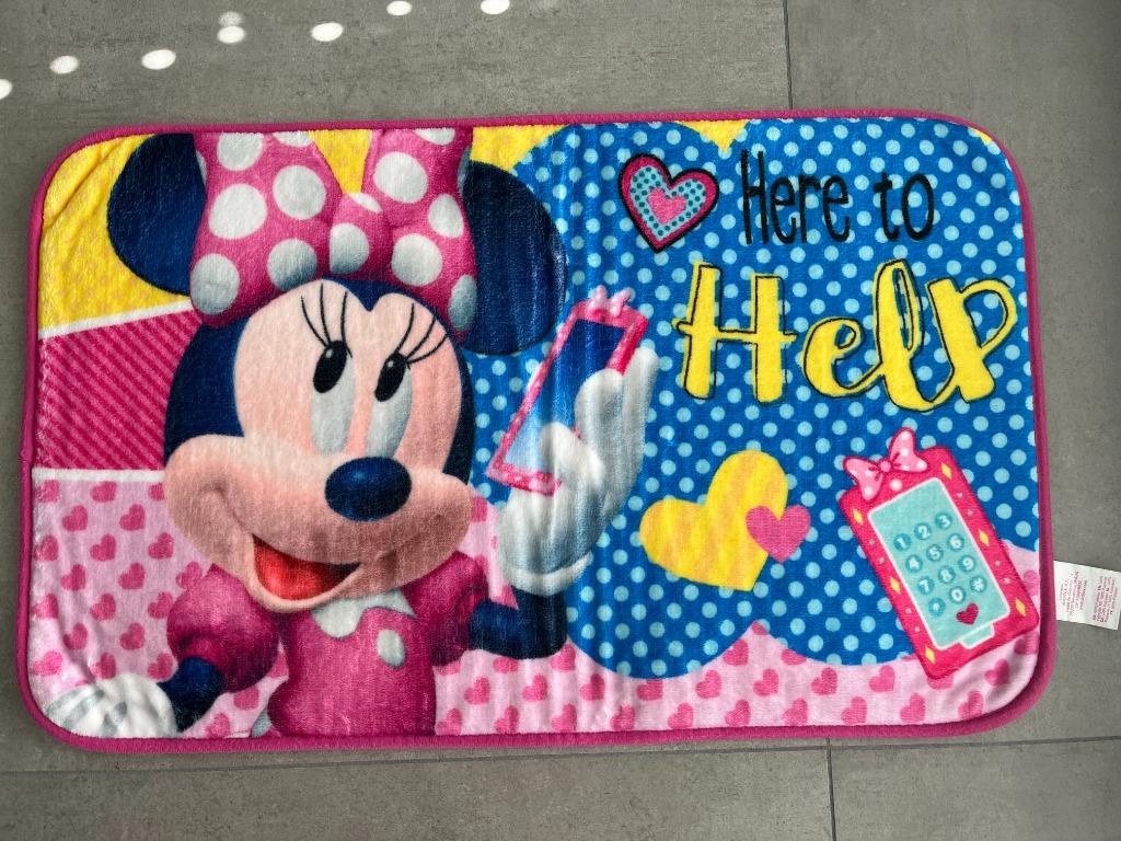 Minnie Mouse bed mat / tapijt - 75 op 45 (Nieuwstaat), Ophalen of Verzenden, Nieuw, Overige typen