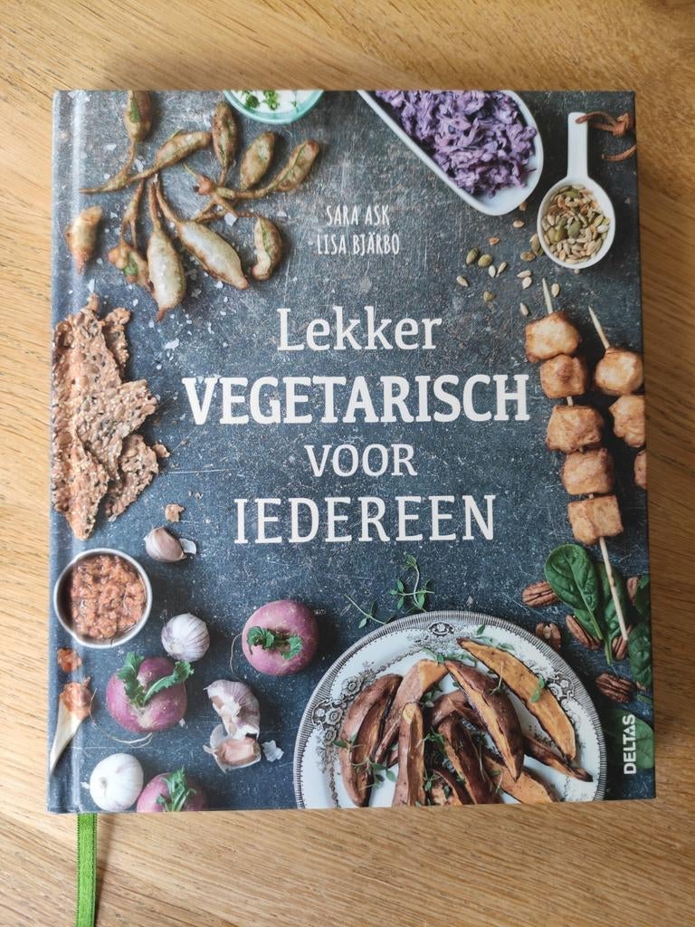 Sara Ask - Lekker vegetarisch voor iedereen, Boeken, Sara Ask; Lisa Bjarbo, Vegetarisch, Ophalen of Verzenden, Zo goed als nieuw