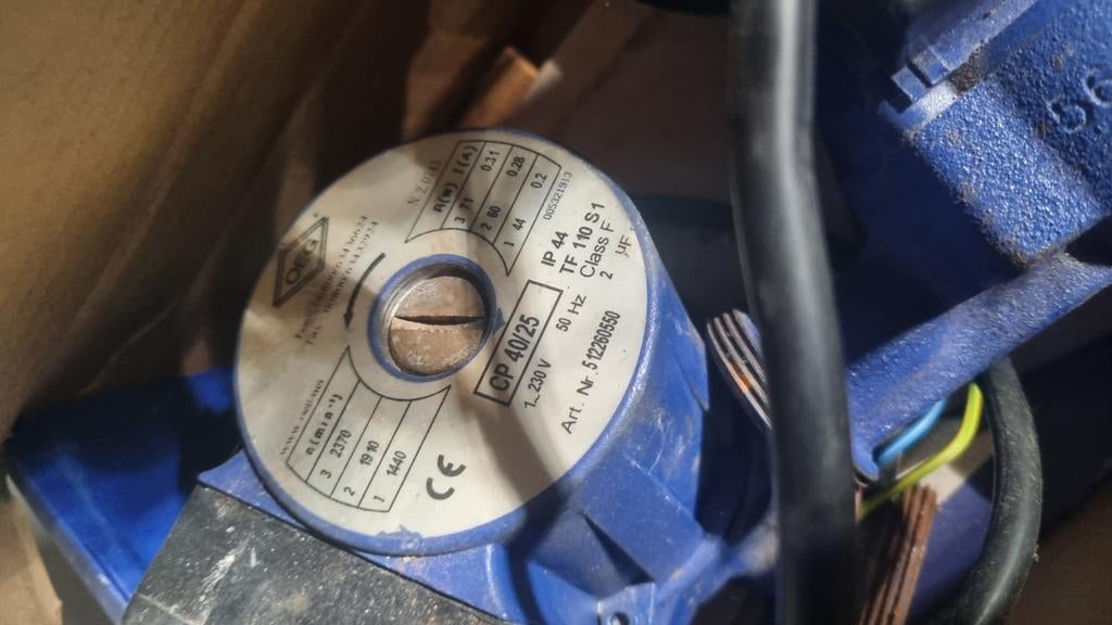 Circulatiepompen 2 stuks goede staat, Ophalen, Zo goed als nieuw, Aardgas