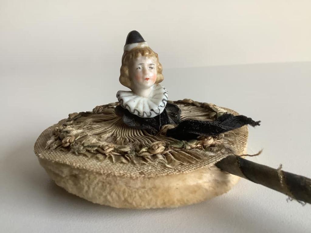 Poudrette victorienne sur tige avec pierrette, Enlèvement ou Envoi