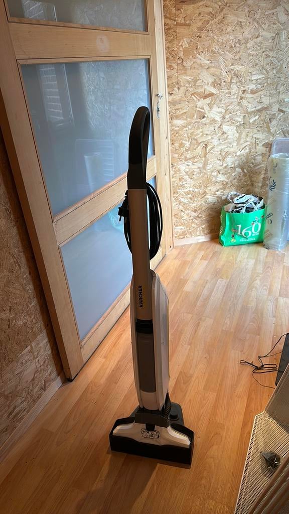 Nettoyeur de sol Karcher avec câble, Enlèvement, Autres types