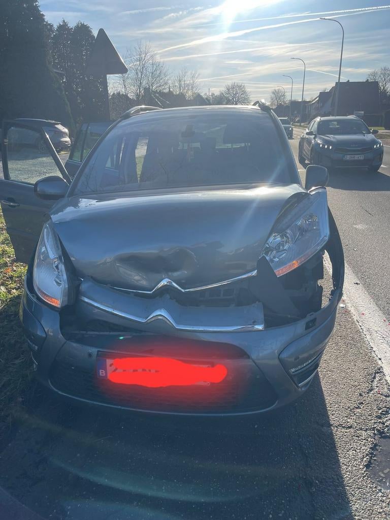 Auto met schade bumper,motorkap,koplampen, Particulier, Achat