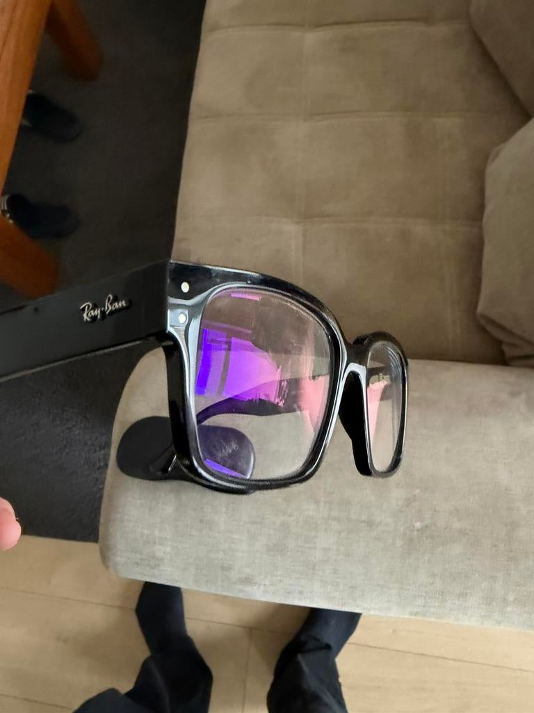 Lunette ray ban, Enlèvement ou Envoi, Comme neuf