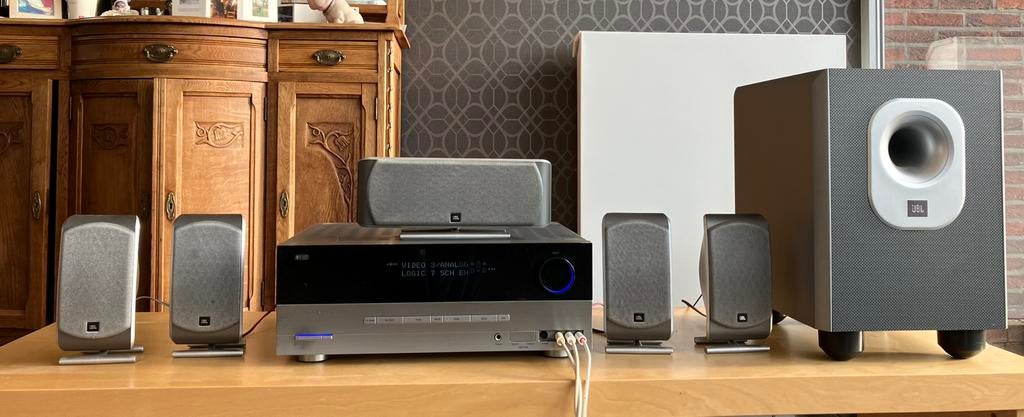 Harman cardon suround system met 5-1 Jbl boxen set, Enlèvement, Comme neuf