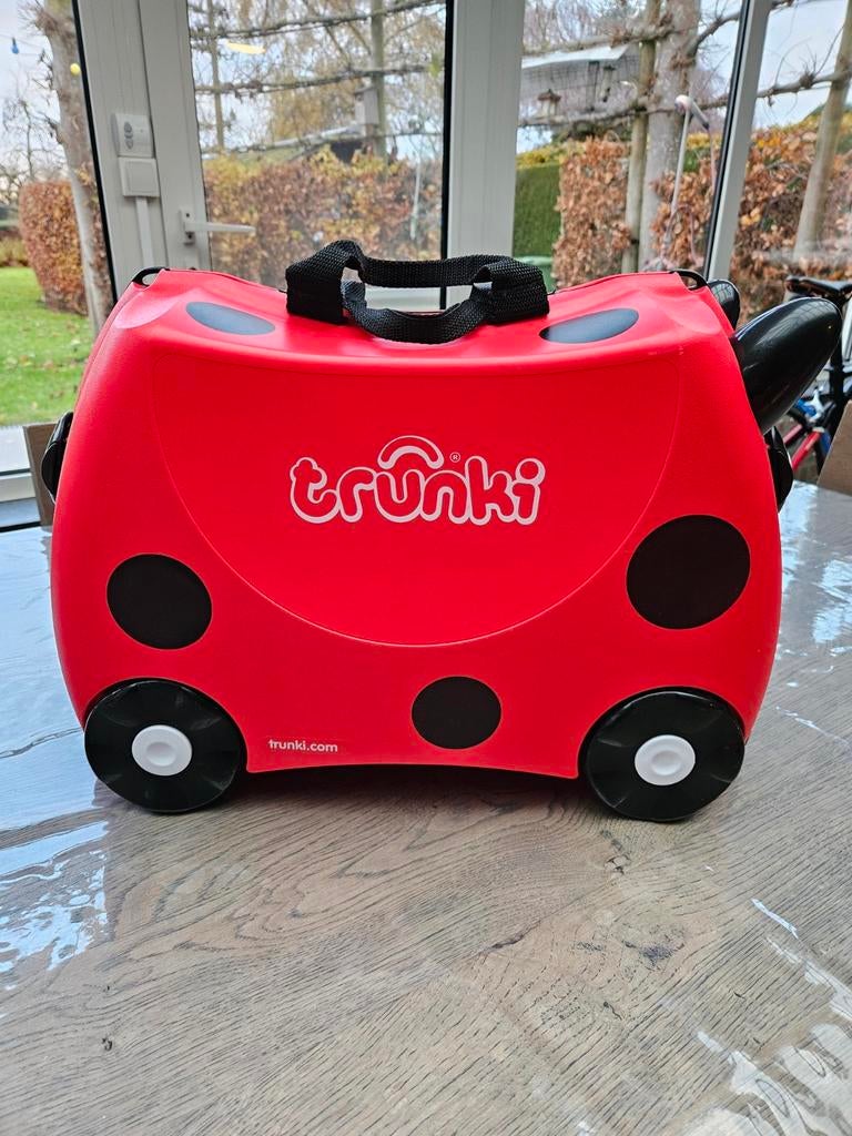 Trunki kinderkoffer met wieltjes lieveheersbeestje, Ophalen, Zo goed als nieuw, Wieltjes