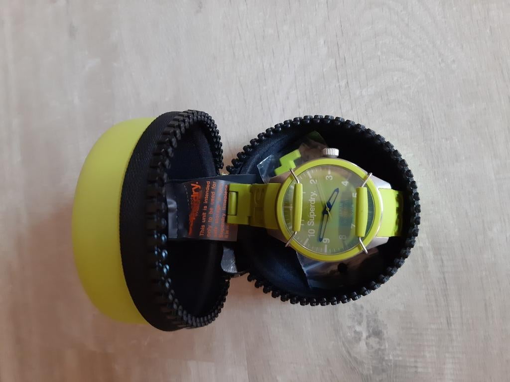 Superdry horloge, Ophalen