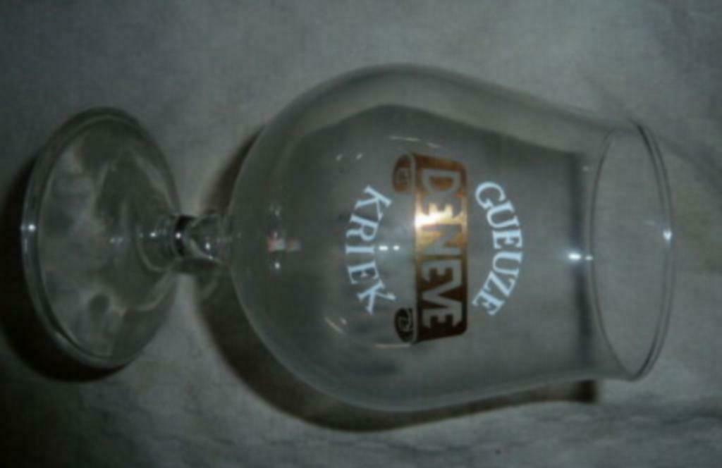 #F bier glas Gueuze - Kriek DE NEVE 0,25L Schepdaal, Ophalen of Verzenden, Gebruikt, Bierglas