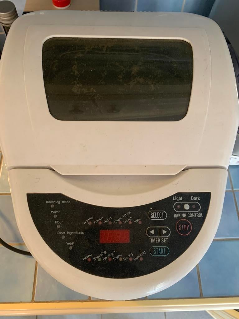 Machine à pain DOMO. Bien lire, Electroménager, Ne fonctionne pas