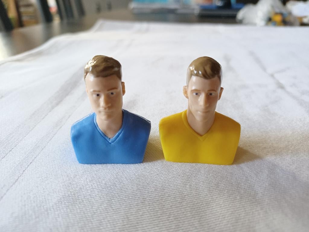 Poppetjes: We Stick #Redtogether (2018), Ophalen of Verzenden, Zo goed als nieuw