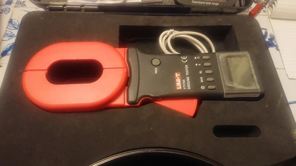 Testeur de mise à la terre/ampèremètre Uni-T 278A, Enlèvement ou Envoi, Comme neuf, Électricité