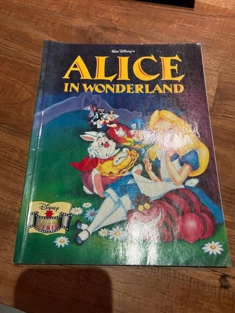 Alice in Wonderland strip, Eén stripboek, Ophalen of Verzenden, Zo goed als nieuw, Walt Disney