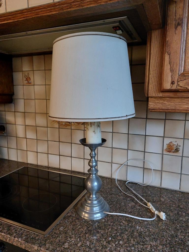Antieke lamp, Ophalen, Gebruikt
