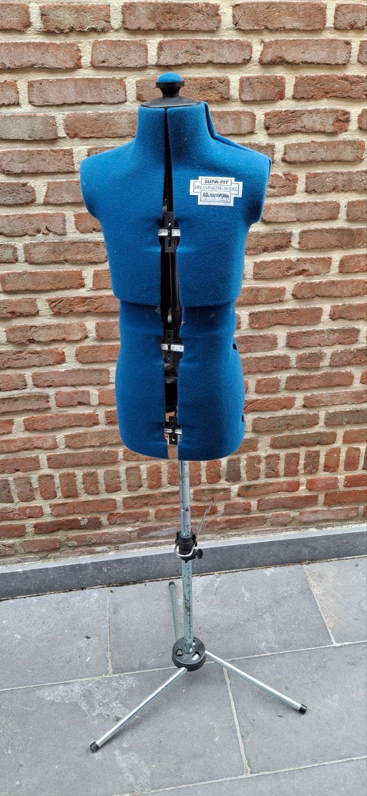 Naaipop kinderkledij, Enlèvement, Utilisé, Mannequin