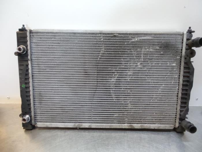 Radiateur d'un Volkswagen Passat (Passat 01-), Autos : Pièces & Accessoires, Volkswagen, -, 3 mois de garantie, Utilisé