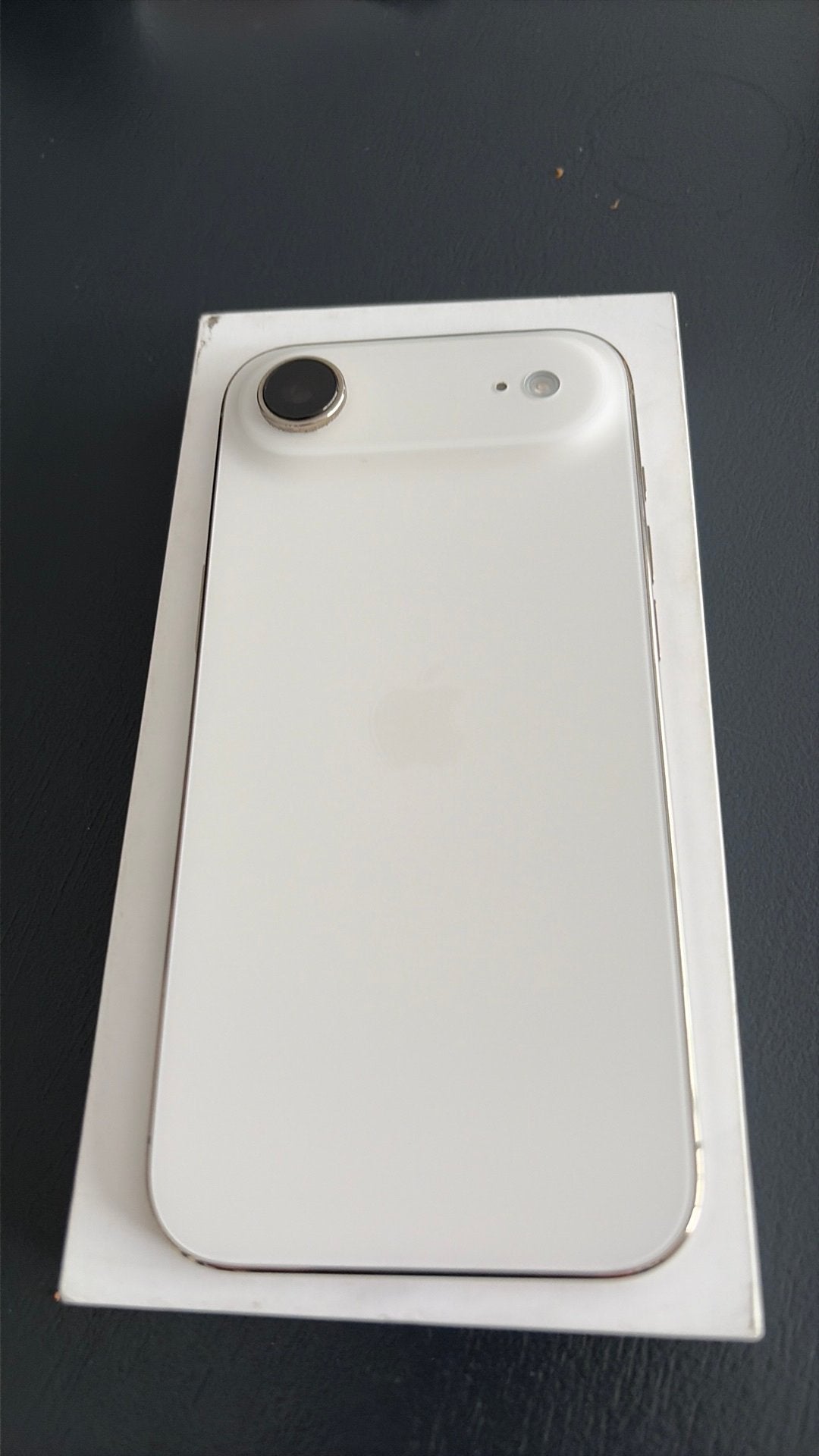 Iphone 17 air 256go comme neuf, Télécoms, 256 GB, Or, Comme neuf, Enlèvement