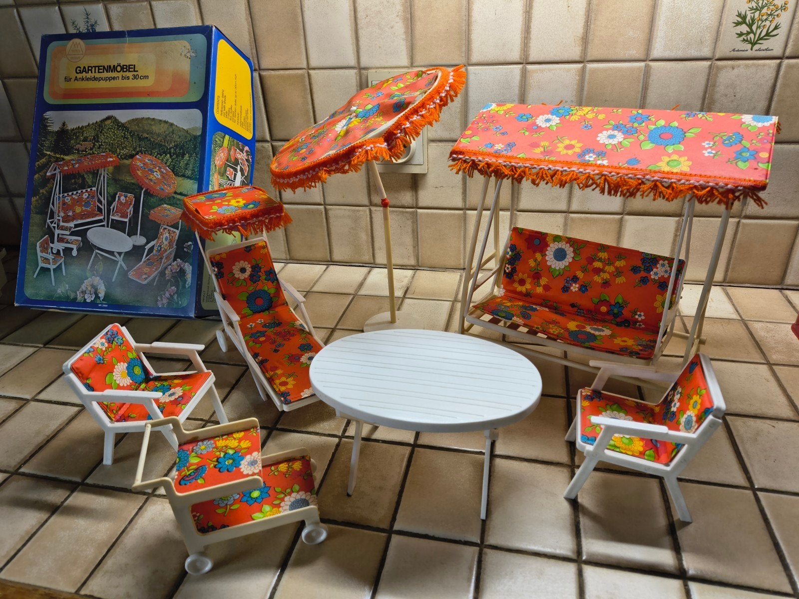 Tuinmeubeltjes vintage vr poppen 30cm, Ophalen, Gebruikt, Barbie