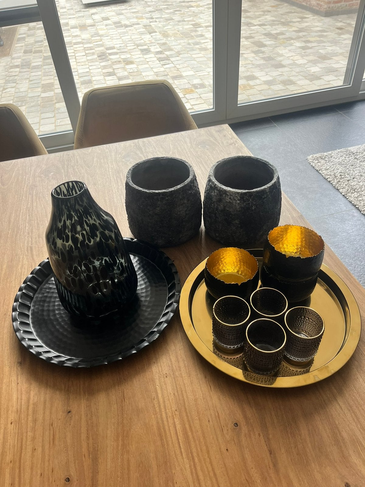 Lotje decoratie, Enlèvement