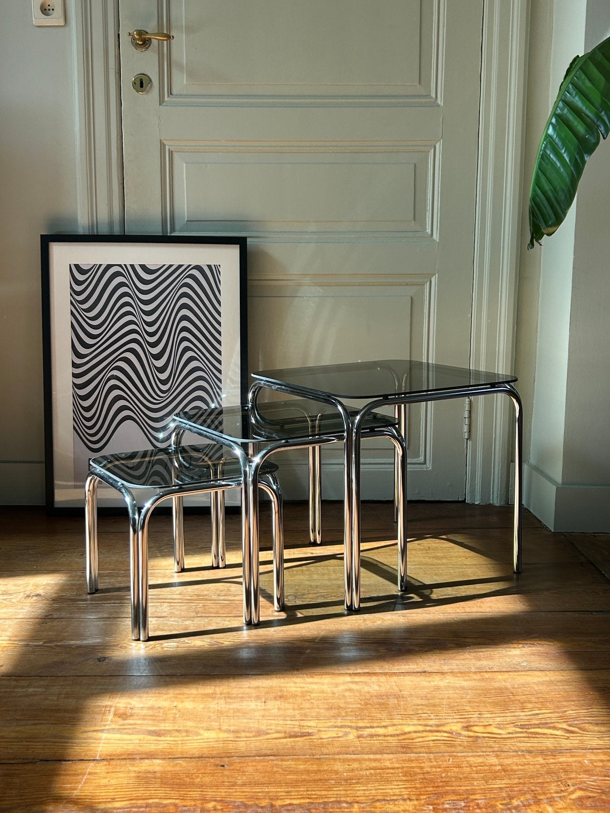 Vintage chromen sidetables met rookglas, Huis en Inrichting, Minder dan 50 cm, Ophalen of Verzenden, Zo goed als nieuw, Glas