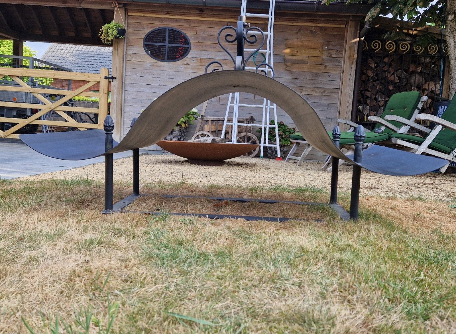 Chapeau de cheminée, noir. 90 cm par 40 cm, Bricolage & Construction, Tuiles & Revêtements de toit, Enlèvement, Utilisé, Noir