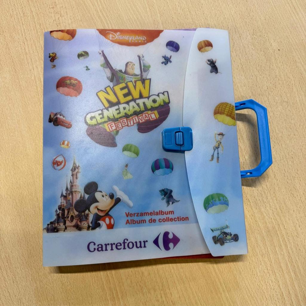 Album complet 120 badges Disney – Disneyland Paris, Verzamelen, Ophalen of Verzenden