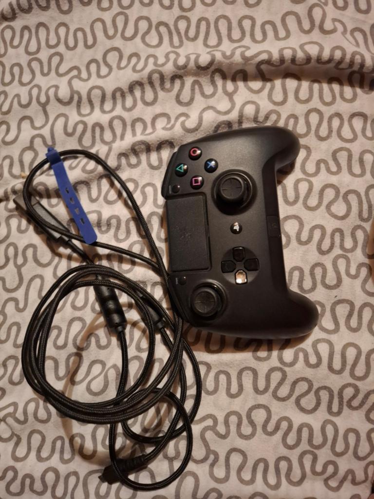 Razer Raiju Tournament Edition (PS4 / PC) + orginele kabel, Ophalen, Zo goed als nieuw, Razer Raiju