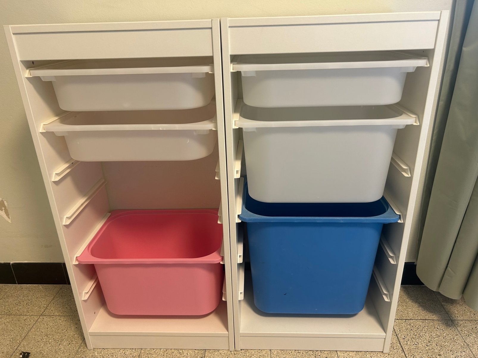 Trofast ikea 2x basiselement + bakken verschillende kleuren, Ophalen, Gebruikt