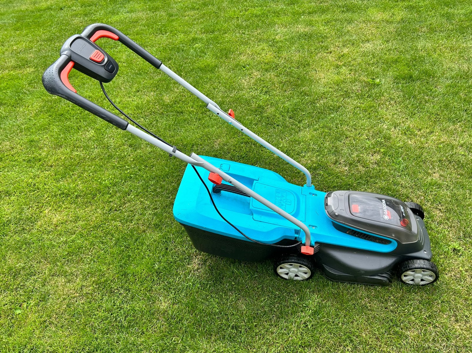 Gardena accu grasmaaier PowerMax32 36V, Tuin en Terras, Grasmaaiers, Zo goed als nieuw, Accu-grasmaaier, 30 t/m 39 cm, Cirkelmaaier
