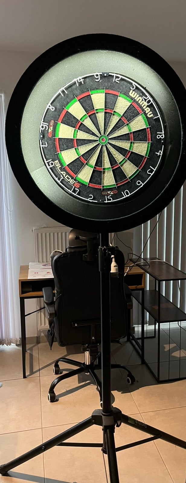 Darts op voet, Sport en Fitness, Ophalen, Zo goed als nieuw