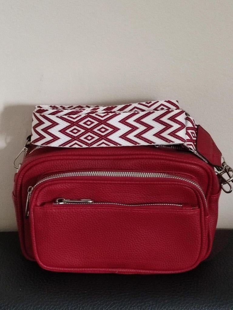 Nieuwe tas 15x 24 cm, Handtassen en Accessoires, Toilettassen, Ophalen of Verzenden, Nieuw, Rood, Dame
