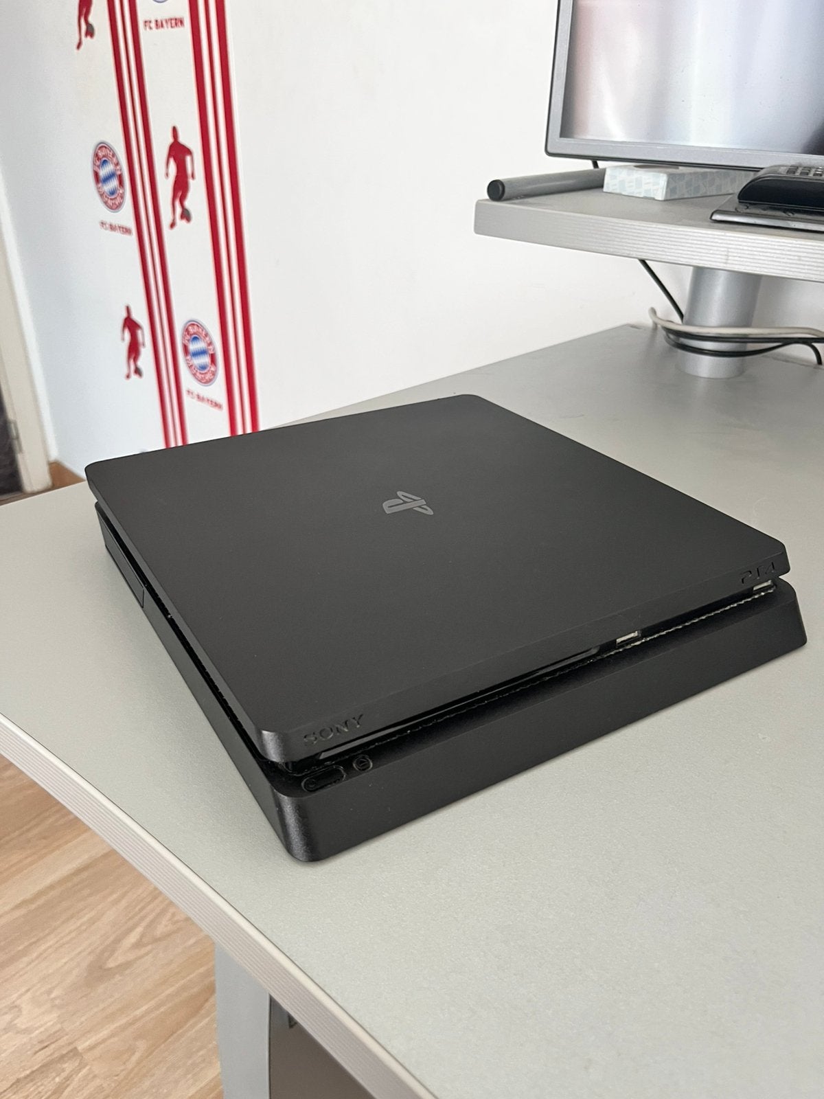 Ps4 te koop, Games en Spelcomputers, Ophalen, Zo goed als nieuw, Slim