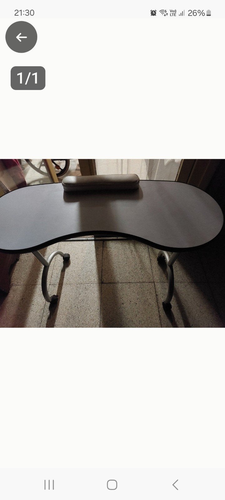 Manicure tafel nagels., Ophalen