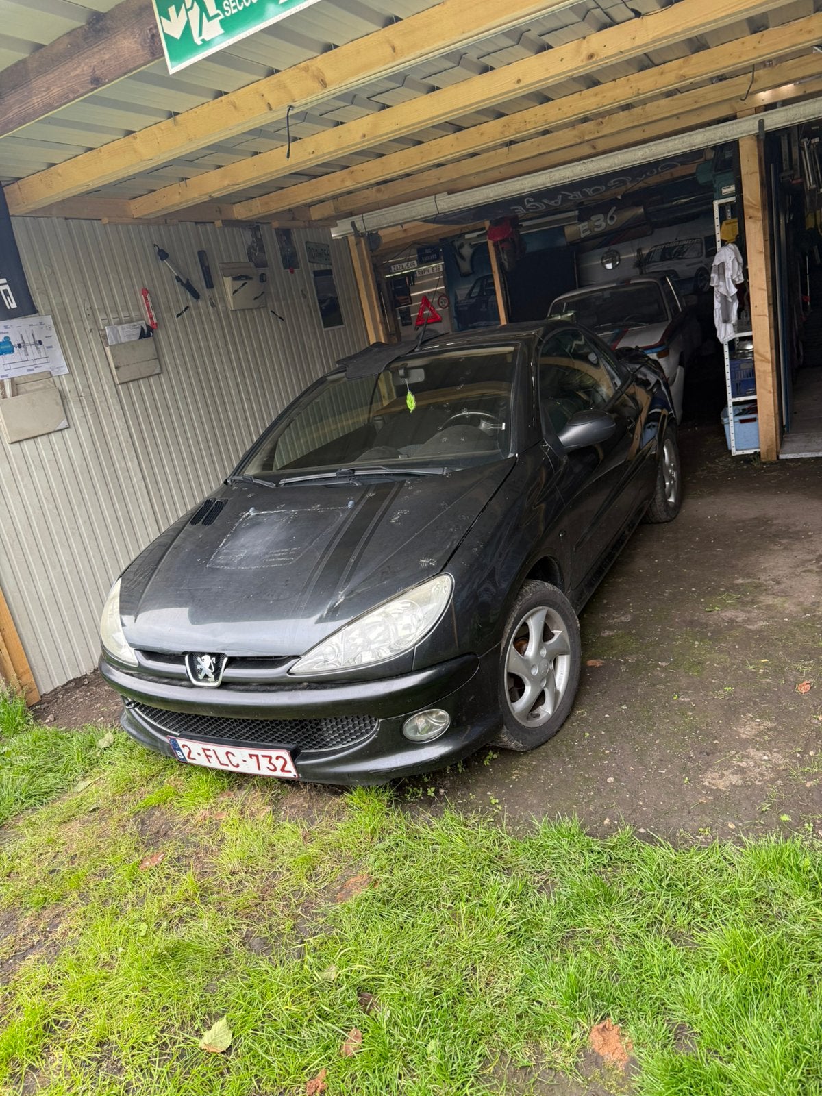 Peugeot 206cc de 2003 1600essence boite automatique, Enlèvement