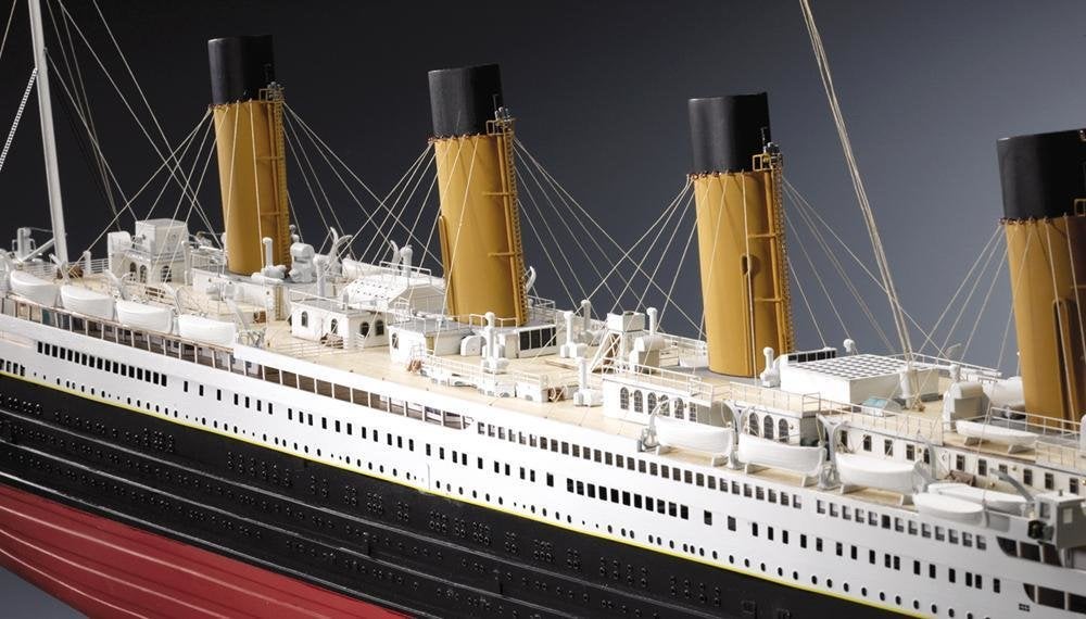 Titanic modelbouw hout, Hobby en Vrije tijd, Modelbouw | Boten en Schepen, Ophalen, Gebruikt, Overige merken