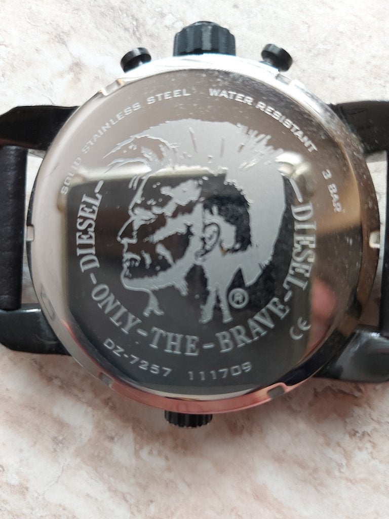 Montre, Autres marques, Cuir, Comme neuf, Enlèvement