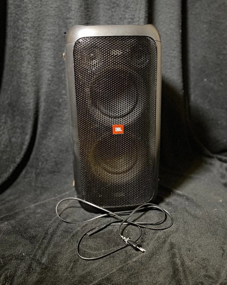 JBL PartyBox 100 Bluetooth, TV, Hi-fi & Vidéo, Enceinte portable, Utilisé, Connexion USB, 150 watts ou plus