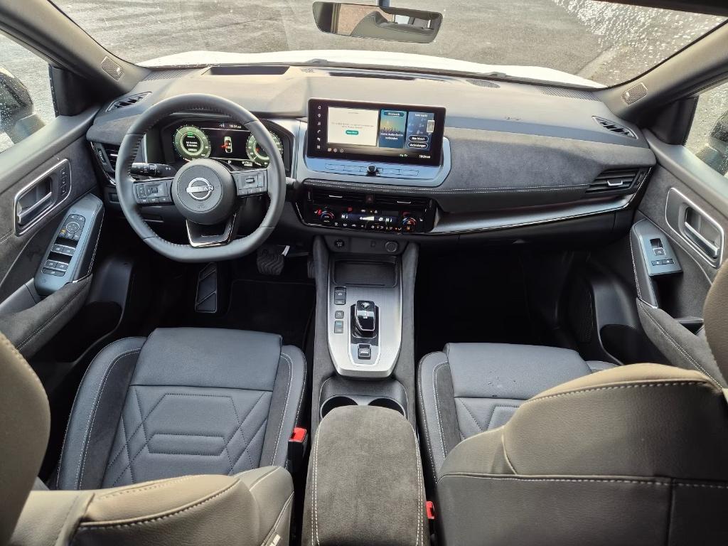 NEW QASHQAI NISMO SPORT MHEV 158PK AUTOM/HEAD/PANO/20/AL-32%, Auto's, 5 zetels, 5 deurs, Hybride Elektrisch/Benzine, Qashqai