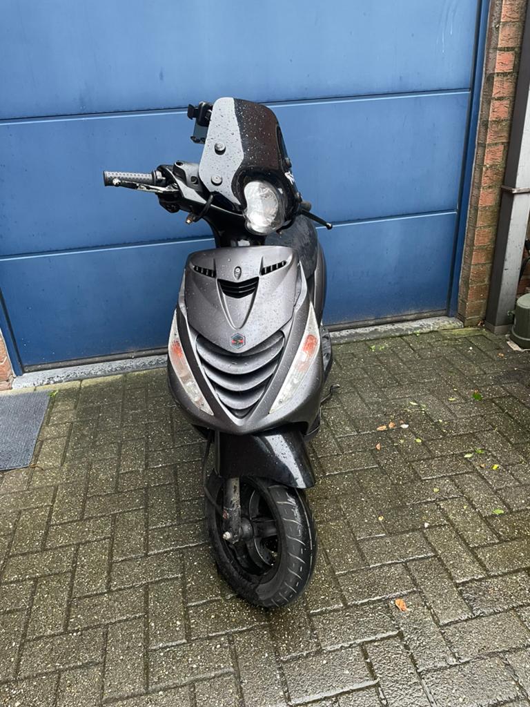 Piaggio zip 50cc 4tak, Fietsen en Brommers, Scooters | Piaggio, Ophalen, Gebruikt, Zip, Klasse A (25 km/u)