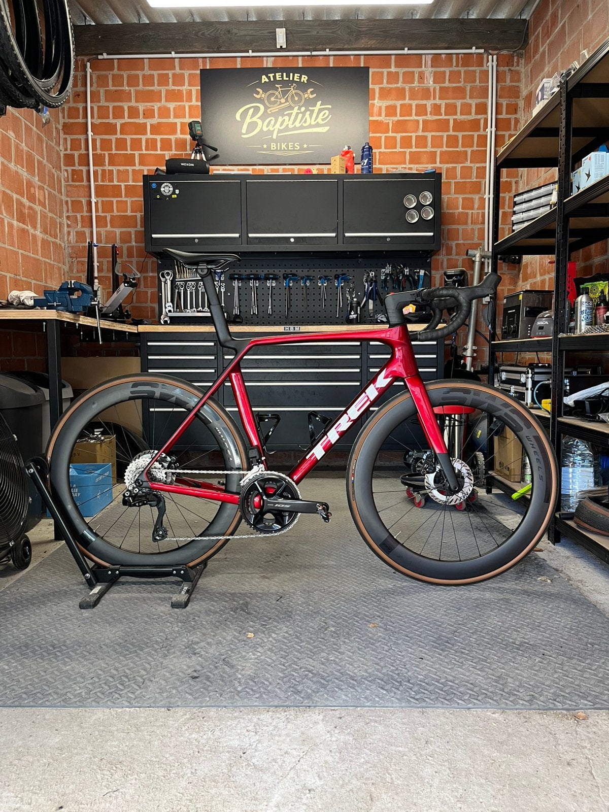 Trek Madone SL6 Gen 8 L, Enlèvement, Comme neuf