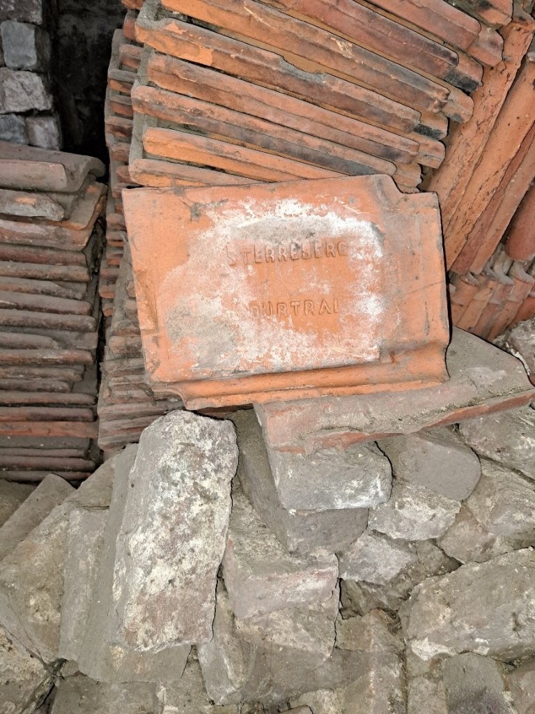 dakpannen (nr.75), Doe-het-zelf en Bouw, Ophalen, Gebruikt, Dakpannen