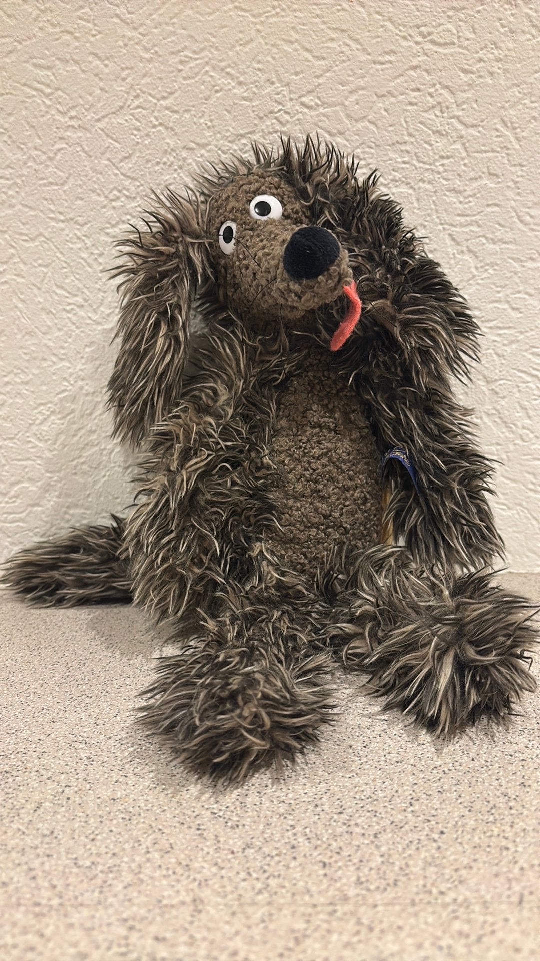 Knuffel Stinkhond 36cm, Enfants & Bébés, Overige karakters, Chien, Comme neuf, Multicolore