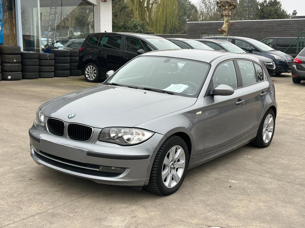 Bmw 1er 116i Essence 1,6L avec 125 CV, Autos, 90 kW, Entreprise, Capteur de lumière, Série 1