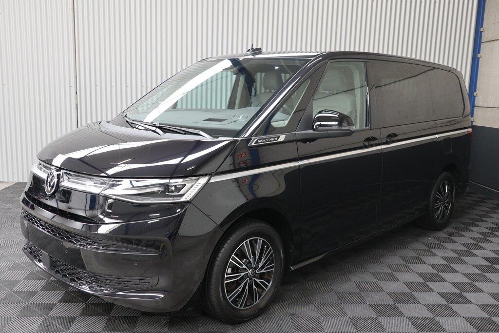Volkswagen T7 Multivan 1.4 eHybrid Plug-in DSG Style Lang P, 161 kW, Euro 6, 0 kg, Zwart