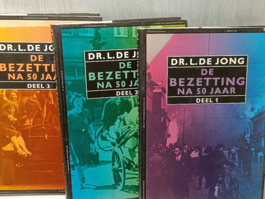 De  bezetting na 50 jaar dr l.de Jong, Ophalen of Verzenden, Tweede Wereldoorlog, Gelezen